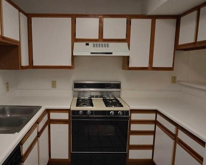 2nd image of 15300 SW 106th Ter #A114
