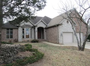 1104 Ledgestone Ln, Branson West, MO 65737