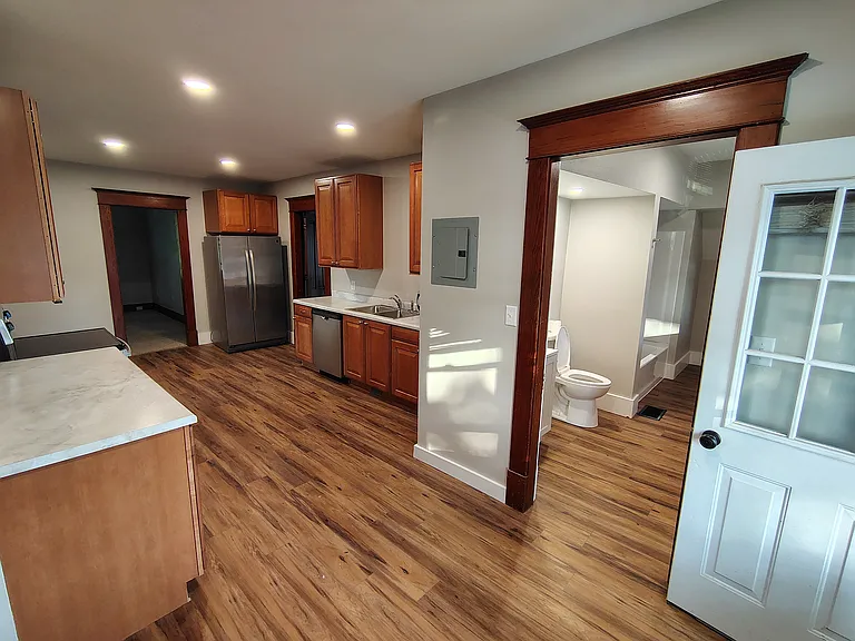 243 S Wayne St #C — Photo 6