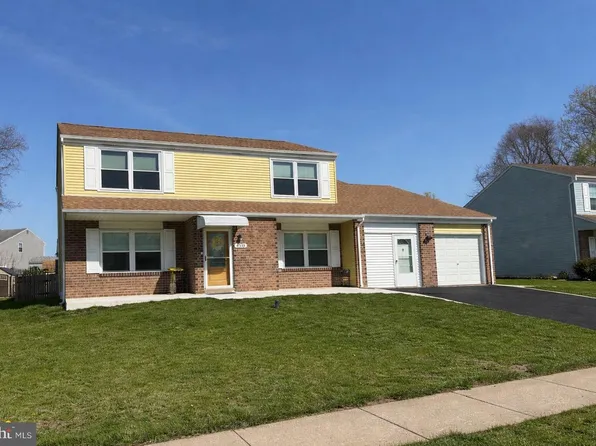 4535 Winding Brook Dr, Bensalem, PA 19020
