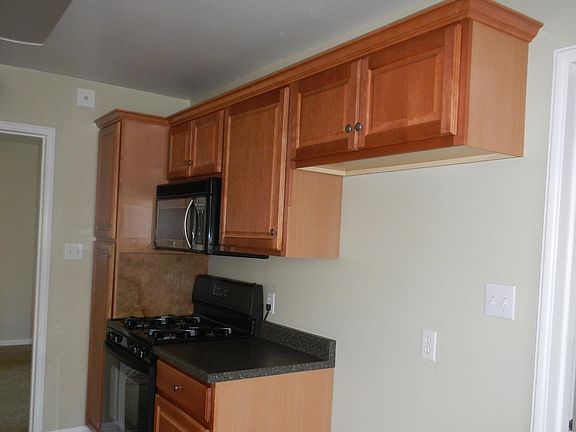 4th image of 1625 W Sheridan Way