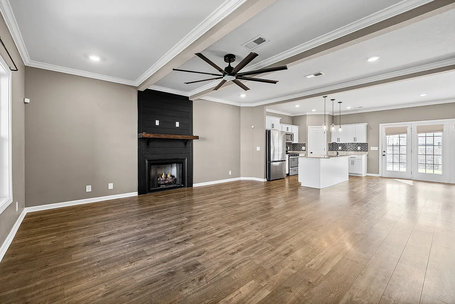 4 bed, 2725 sqft, $2,900 — Photo 4