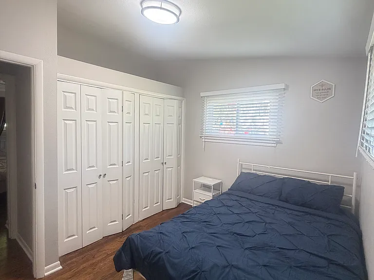 2705 NW 86th St — Photo 10