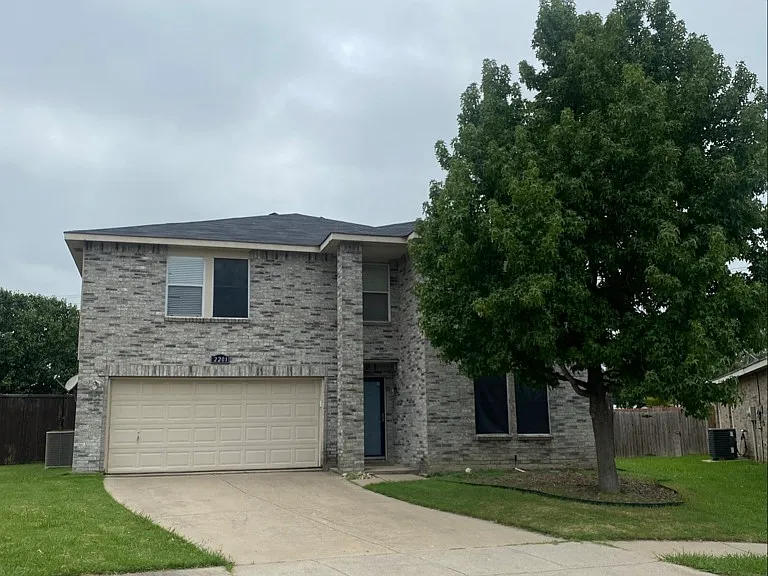 2201 White Pine Dr — Photo 1