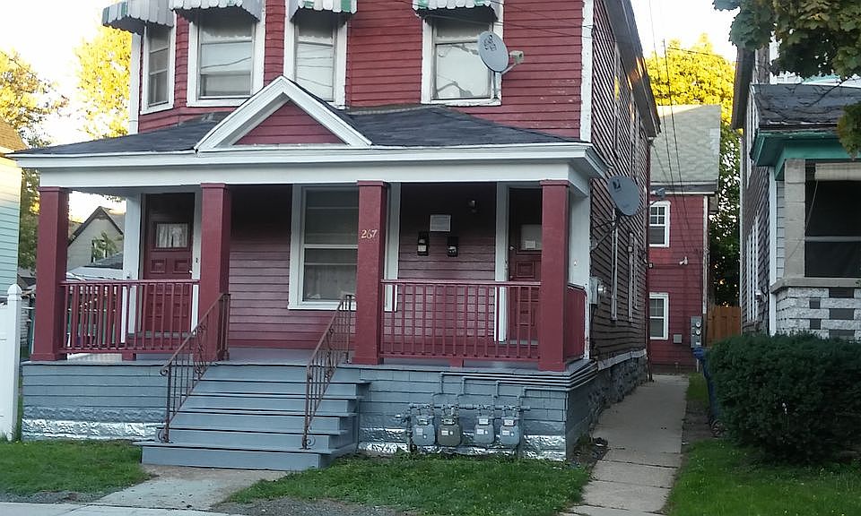 1st image of 267 Bissell Ave