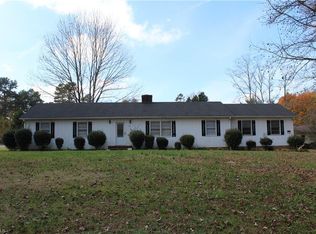 4710 Edinborough Rd, Greensboro, NC 27406