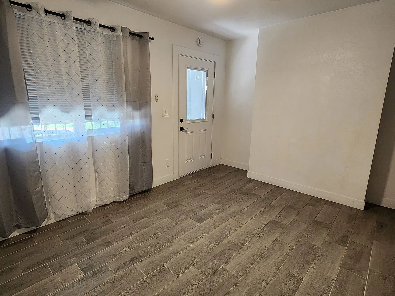 1 bed, $1,400 — Photo 3