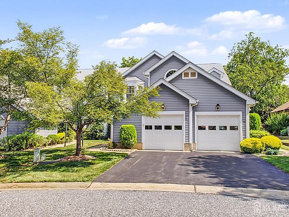 3rd image of 13 Ashbourne Dr #A