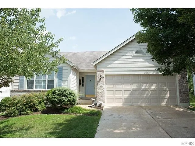 16760 Hickory Crest Dr photo 1
