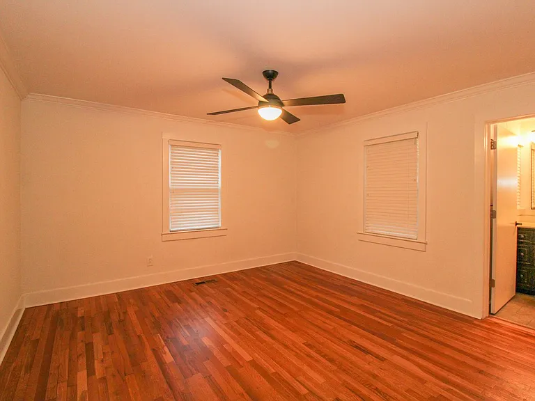 426 Rogers St — Photo 16