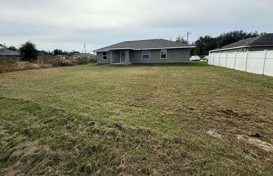 3 bed, 2.0 bath, 1508 sqft, $1,900 — Photo 2