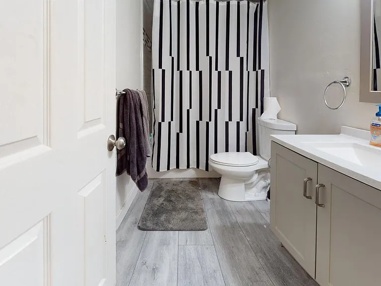 6250 Dorothy Dr — Photo 10