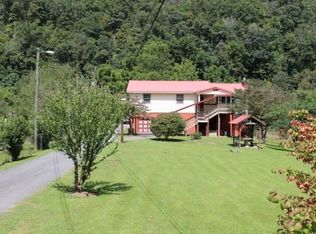 43 Hamilton Dr, Matewan, WV 25678