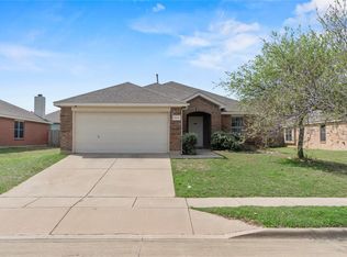 14041 Rodeo Daze Dr, Fort Worth, TX 76115