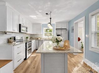 1111 E Park Dr, Gastonia, NC 28054