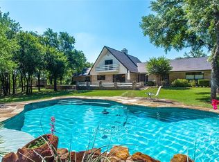 700 Meadow Hill Rd, Fort Worth, TX 76108