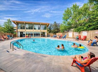 816 E 89th Ave SW #307, Calgary, AB T2V4N8