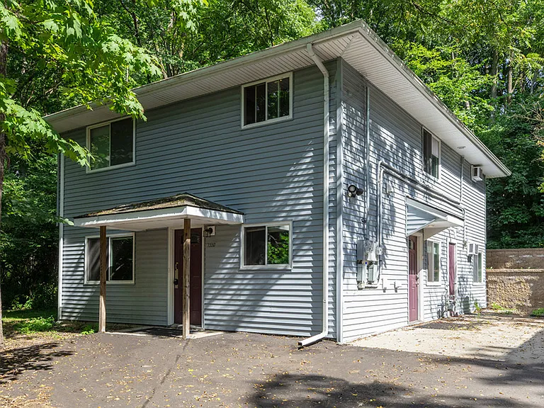 1550 Jones Dr #1550-1 — Photo 1