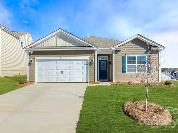 245 Ridgeview Ln, Mars Hill, NC 28754