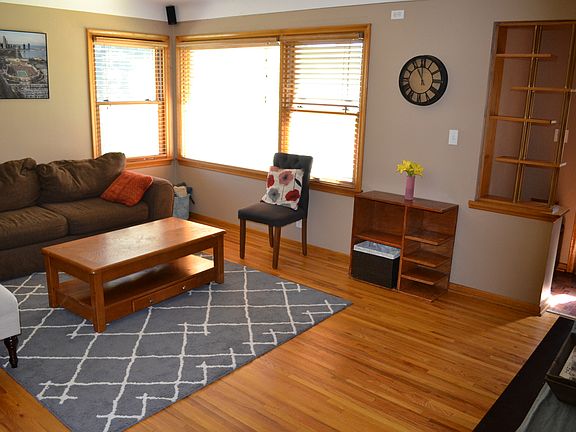 3rd image of 816 7th Ave S