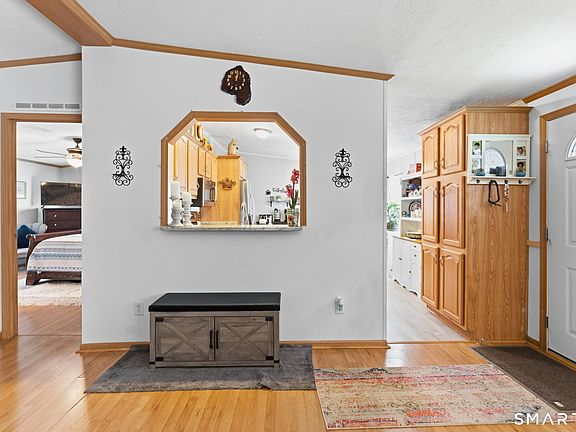 4th image of 27 Skylark Road