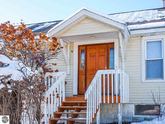 2nd image of 3627 Jefferson Ave