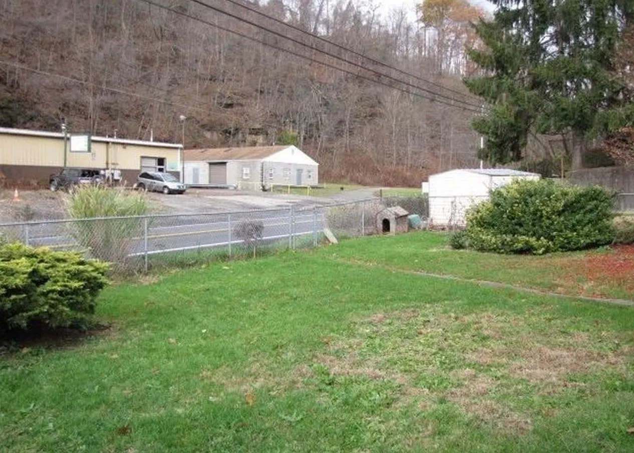 2 bed, $1,095 — Photo 2