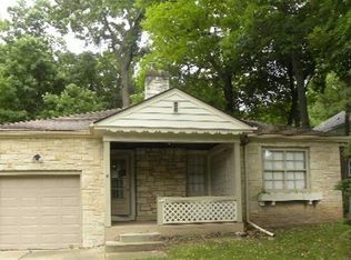 624 N 119th St, Wauwatosa, WI 53226
