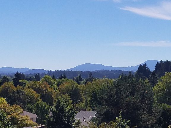 4th image of 576 NW Mirador Pl