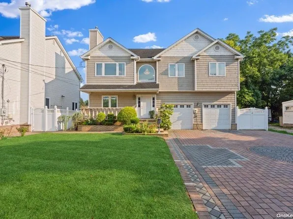 437 Atlantic Avenue, Freeport, NY 11520