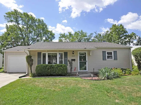 1418 Orkney Ct, South Bend, IN 46614