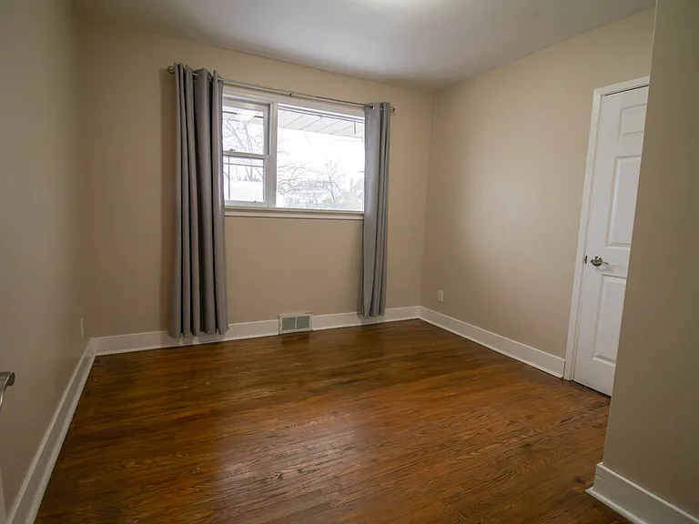 37 Franklin Blvd — Photo 8