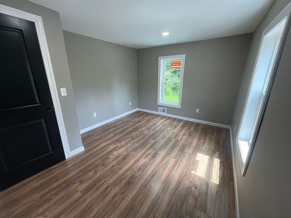112 Klondyke Dr