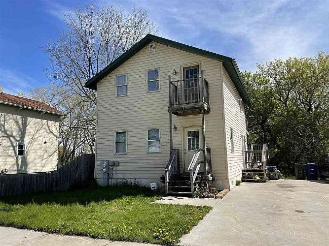 1st image of 234 N 6th St