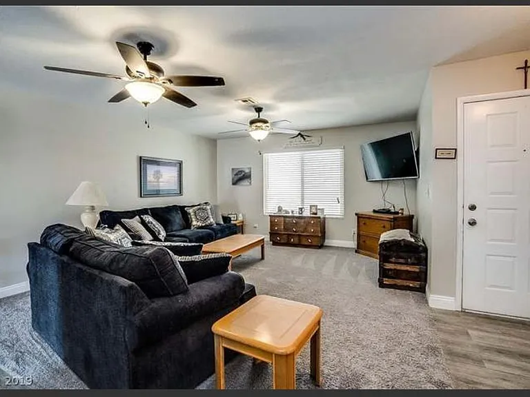 116 Sterling Ct — Photo 7