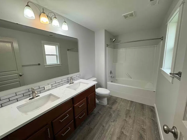 2205 E Elm Grove Dr — Photo 16