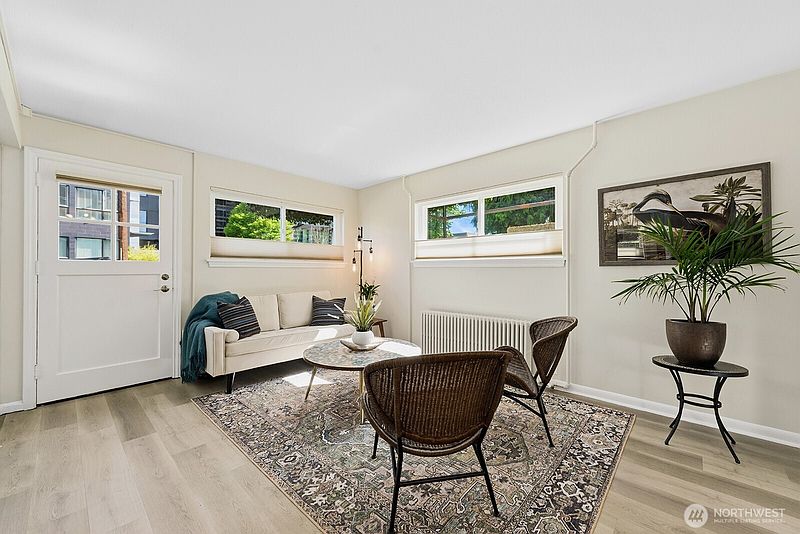 5th image of 4407 SW Alaska Street #11