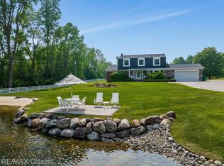 8173 Earhart Rd, South Lyon, MI 48178