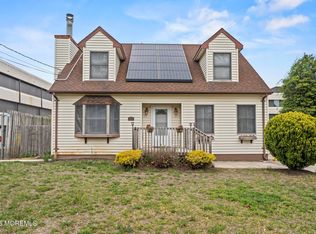 225 Buermann Ave, Toms River, NJ 08753