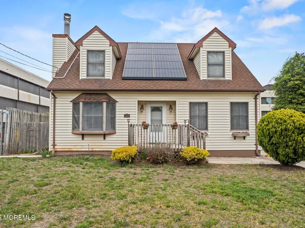 225 Buermann Avenue, Toms River, NJ 08753