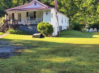 33 Raphael Ln, Squire, WV 24884