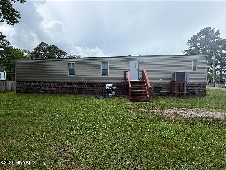 Listing photo 5