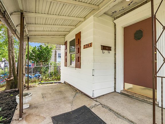 3rd image of 2283 Homestead Dr