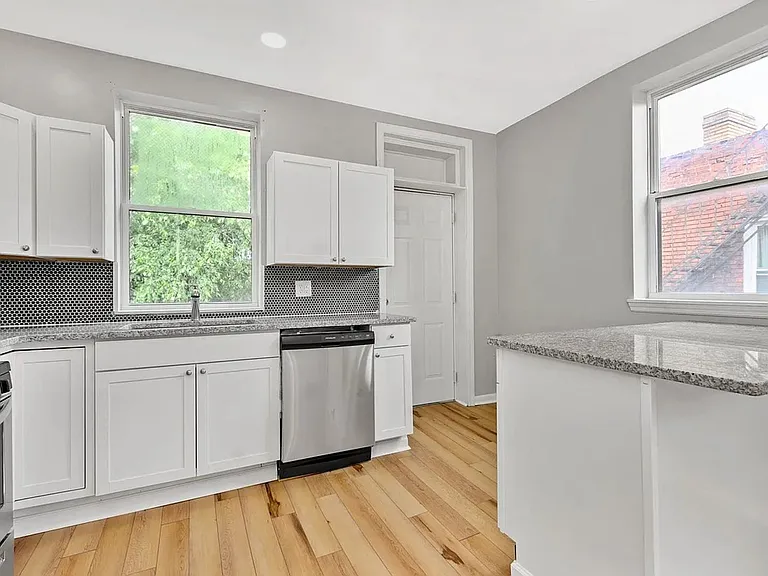 3805 California Ave — Photo 13