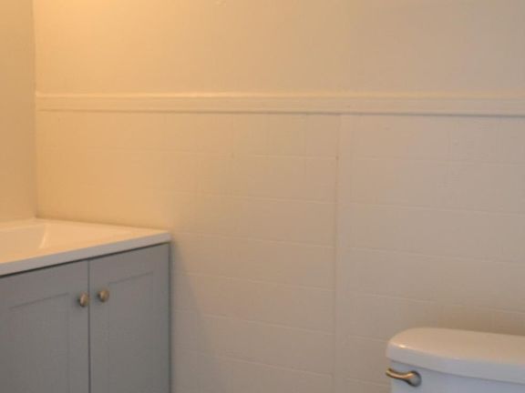 5th image of 38 Durand Pl Floor 3