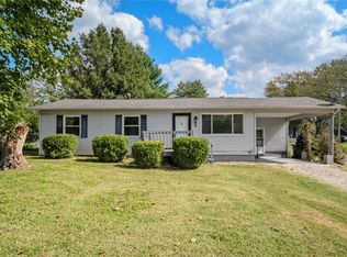 210 Edgewood Dr, Belleville, IL