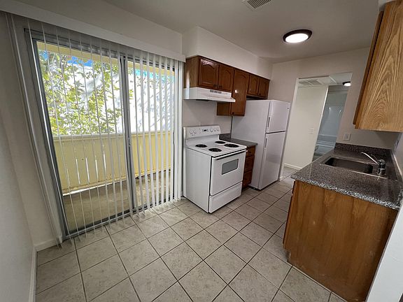 4th image of 715 Mary St #14