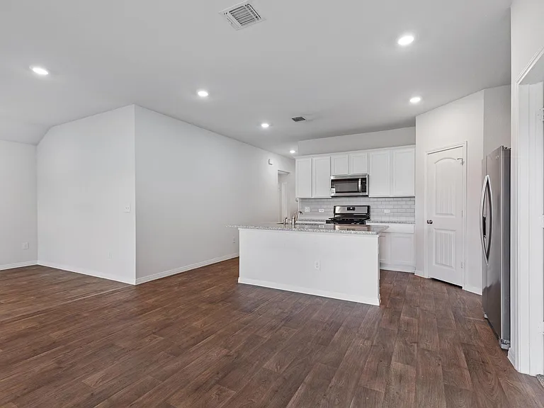 21020 Price Daniel Dr — Photo 8