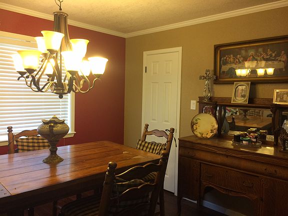 Dining area or office space