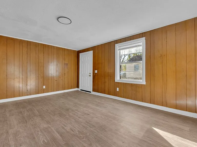 92 Tom Bayne St — Photo 3